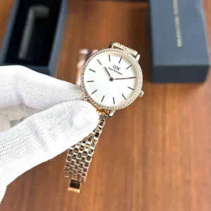 Stylish Daniel Wellington Watch For Women (SG2291)
