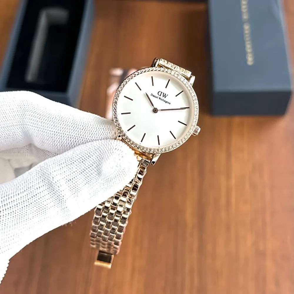Stylish Daniel Wellington Watch For Women (SG2291)