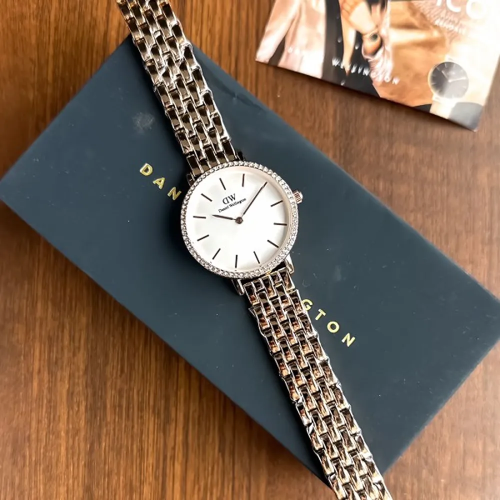 Stylish Daniel Wellington Watch For Women (SG2291) - Image 2