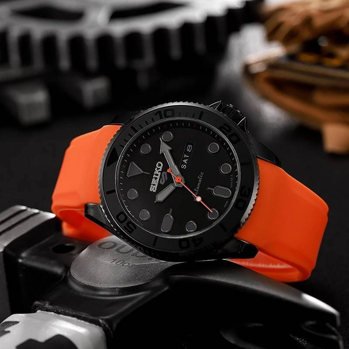 Premium Seiko 5 Watch Heavy Quartz For Men (SOS18) - Image 3